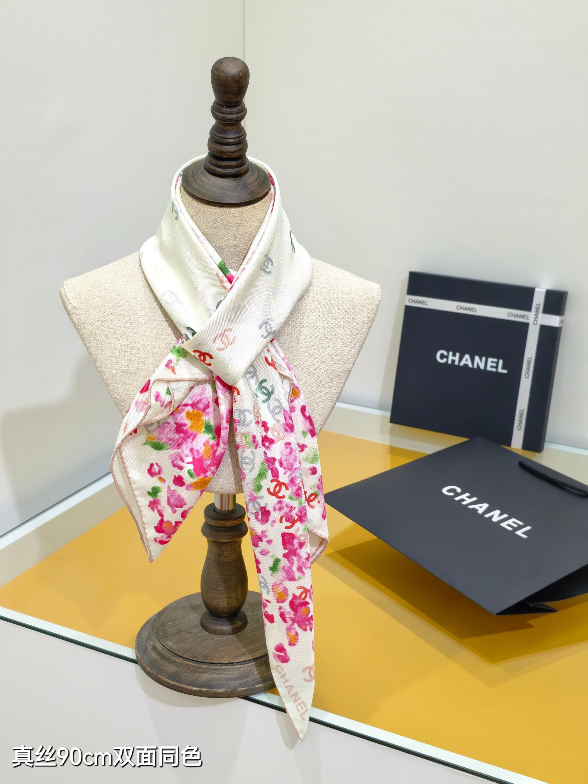 Chanel reversible tonal scarf