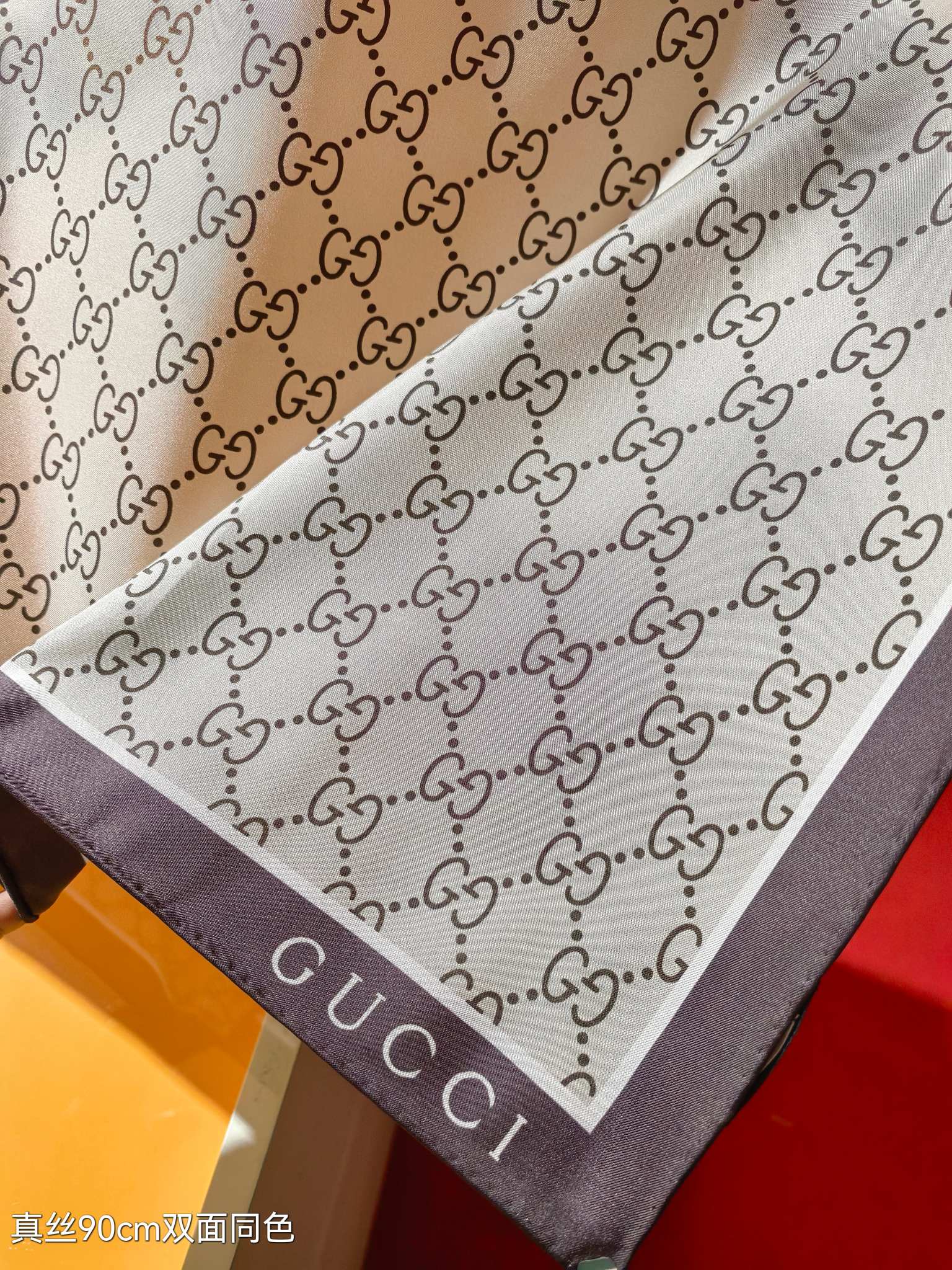 Gucci double-sided same-color scarf