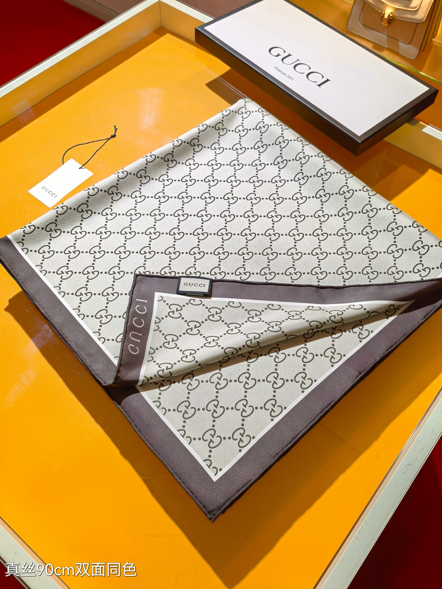 Gucci double-sided same-color scarf