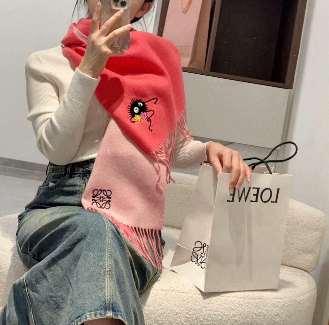 LOEWE red and pink scarf