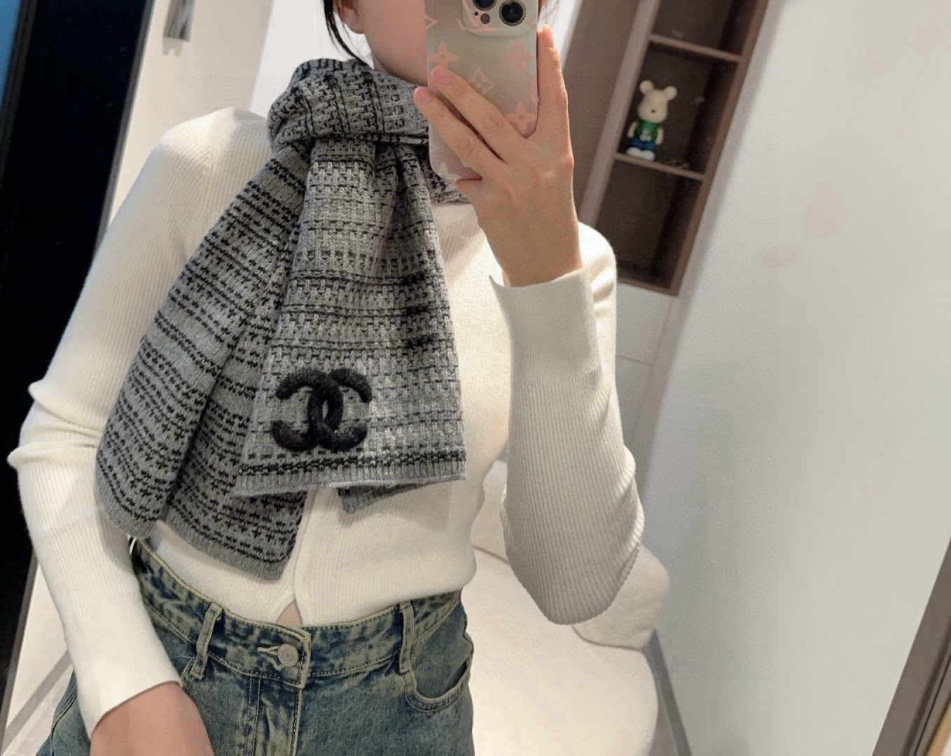 Chanel autumn and winter scarf
