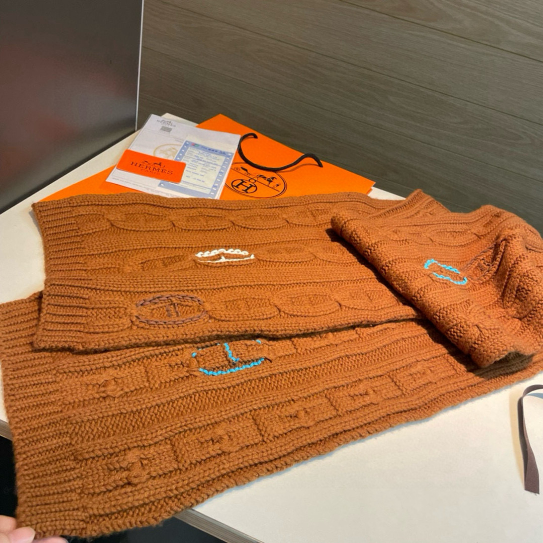 Hermès scarf white/brown