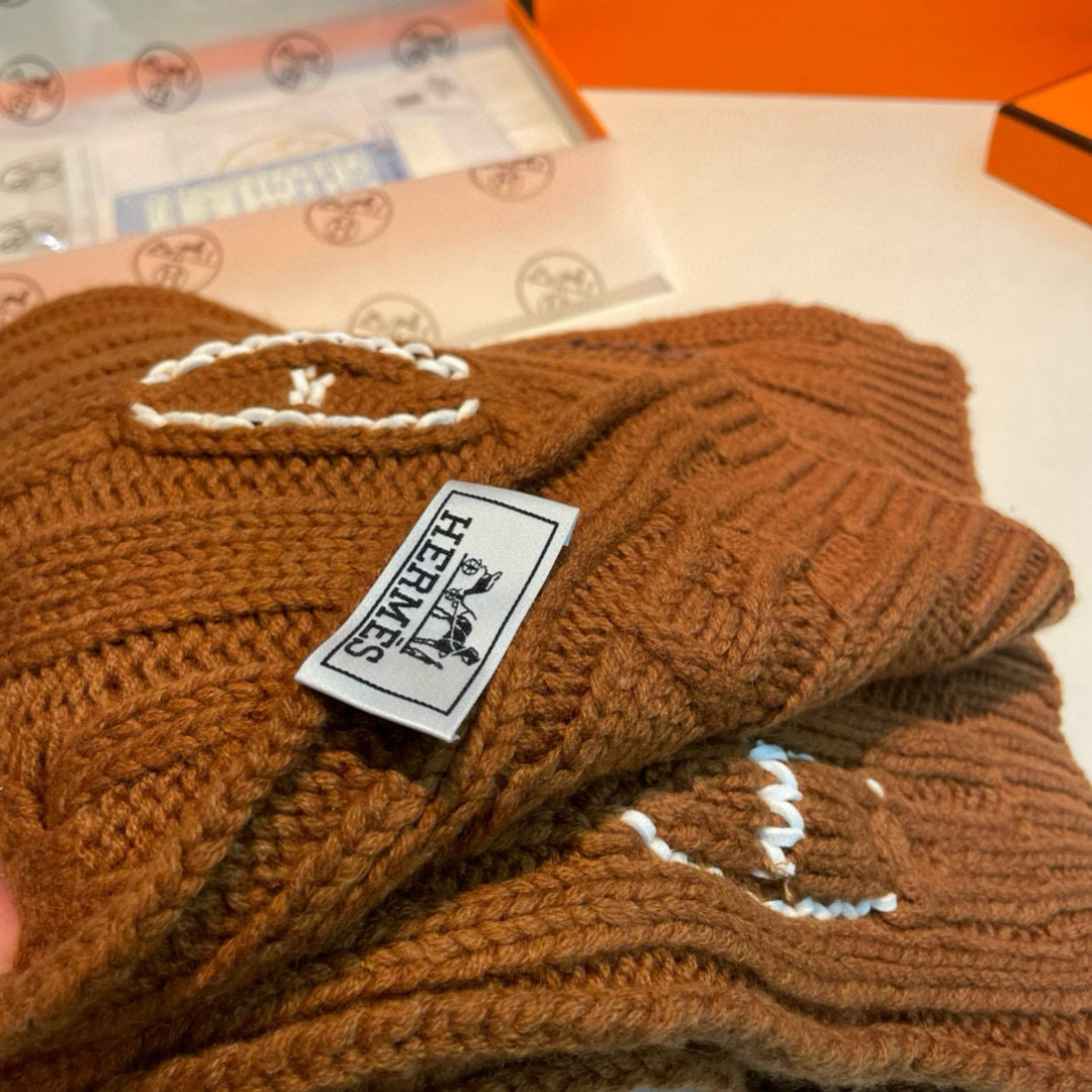 Hermès scarf white/brown