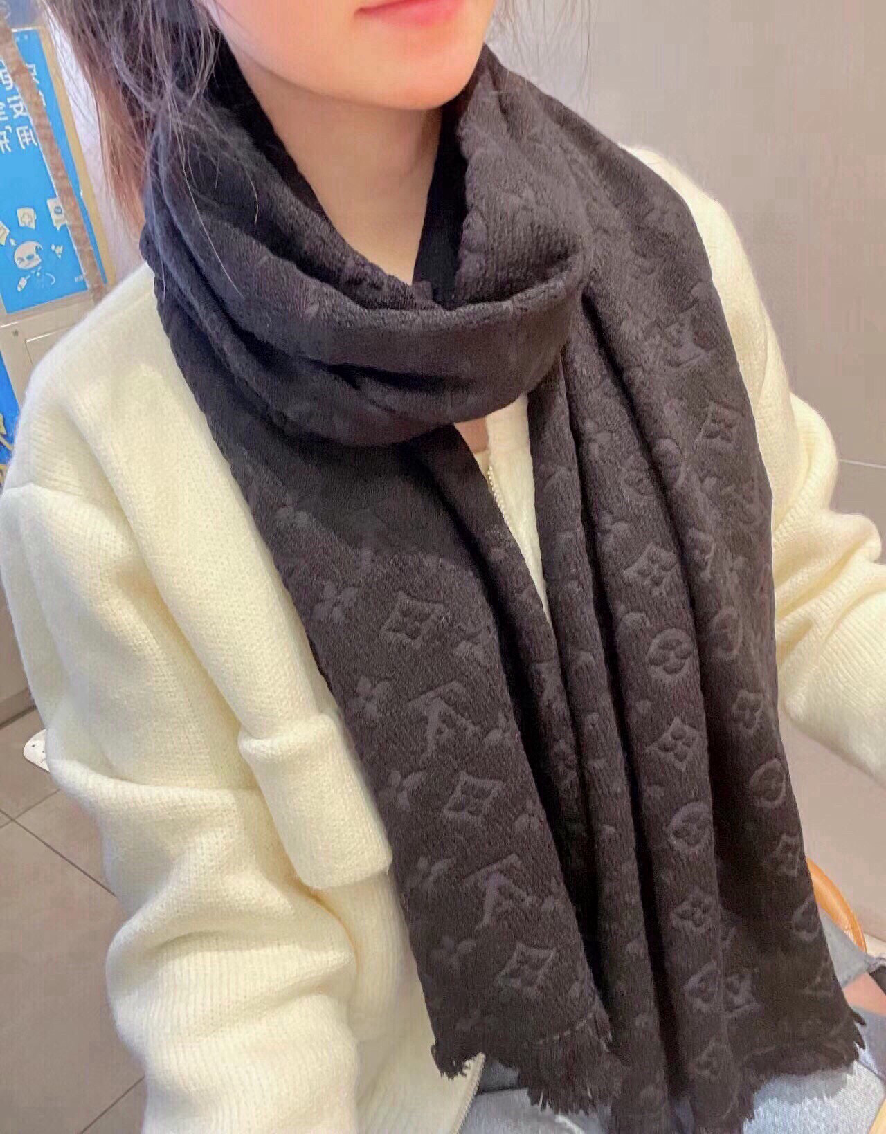 LV unisex scarf