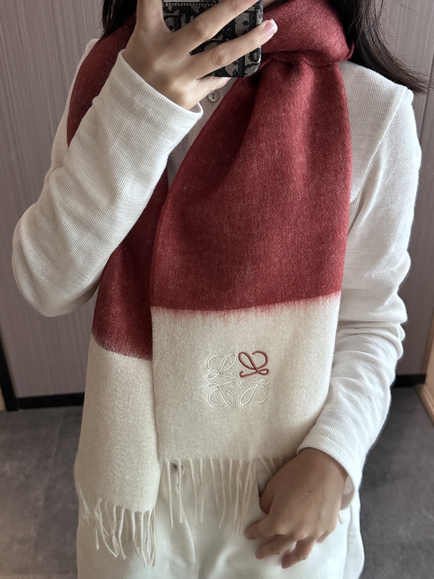 Loewe British and European style couples scarf