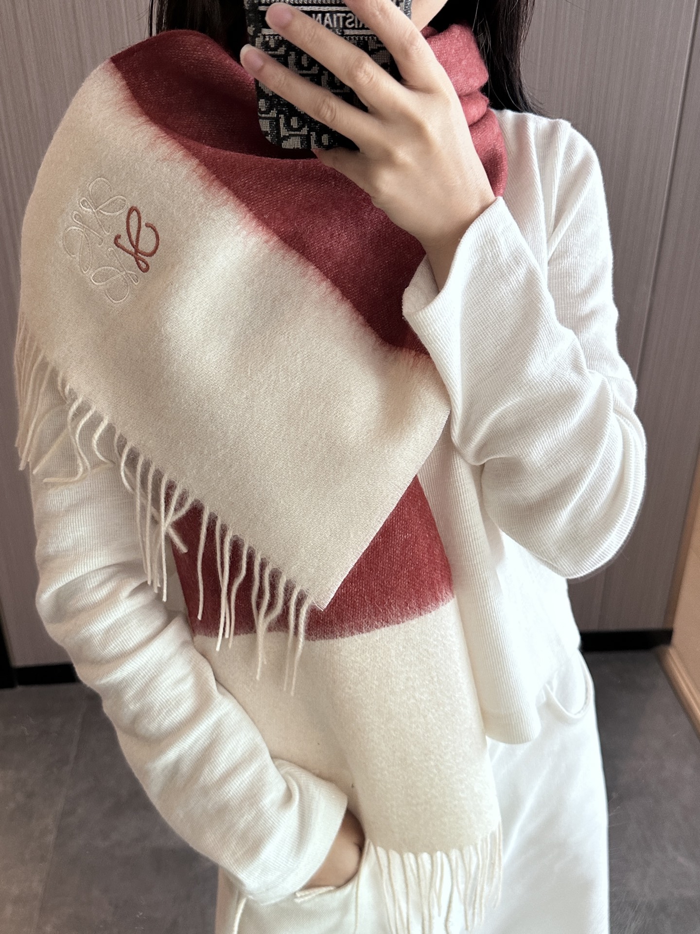 Loewe British and European style couples scarf