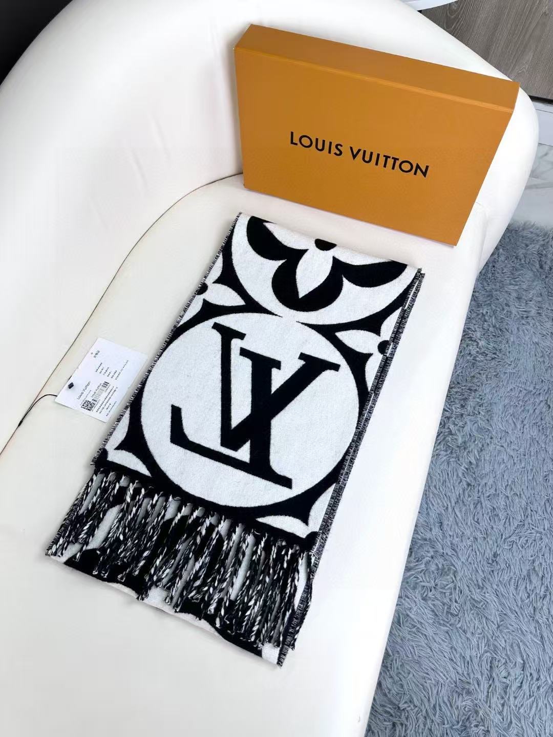 Louis Vuitton Large Monogram Floral Scarf