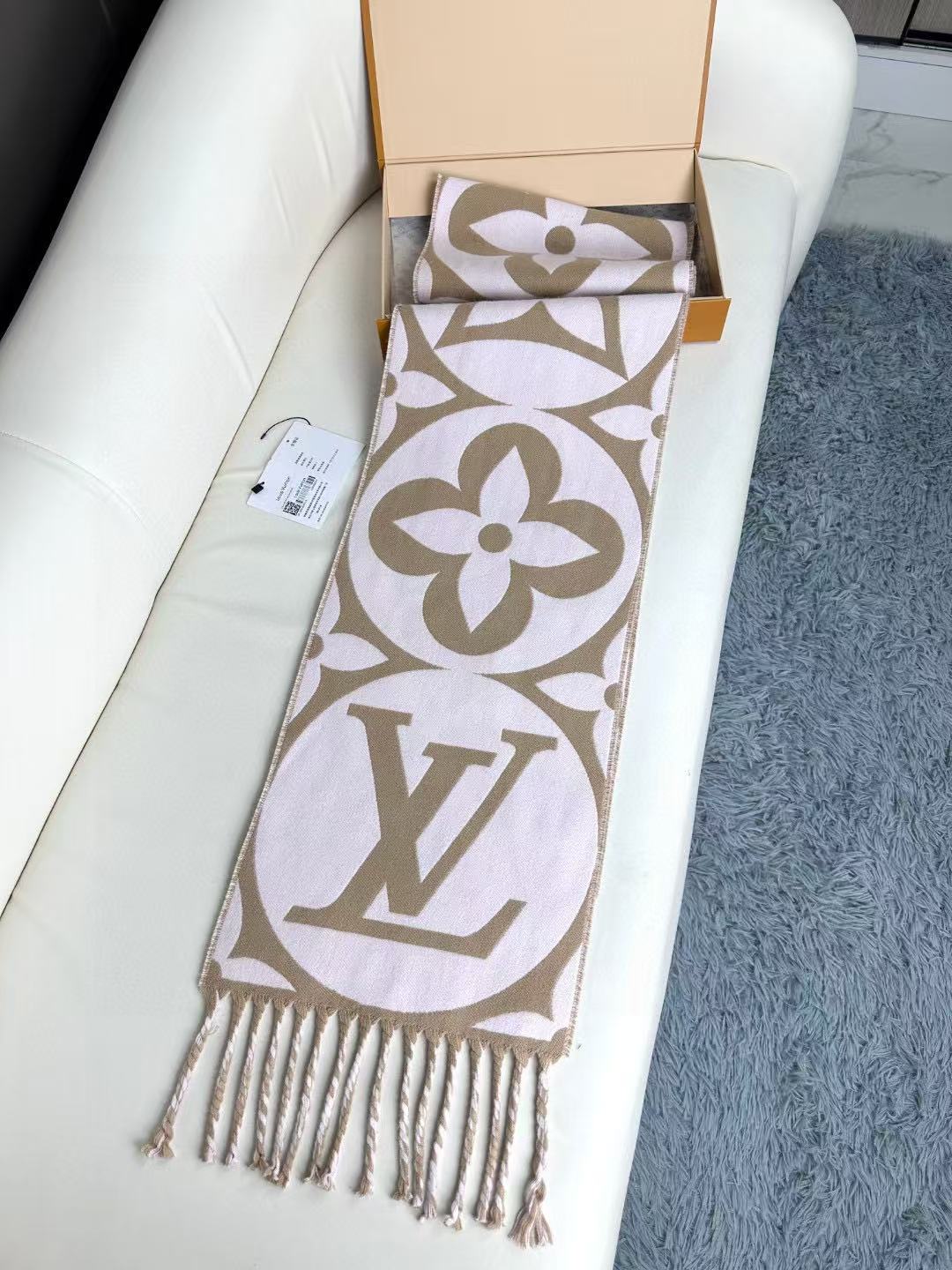 Louis Vuitton Large Monogram Floral Scarf