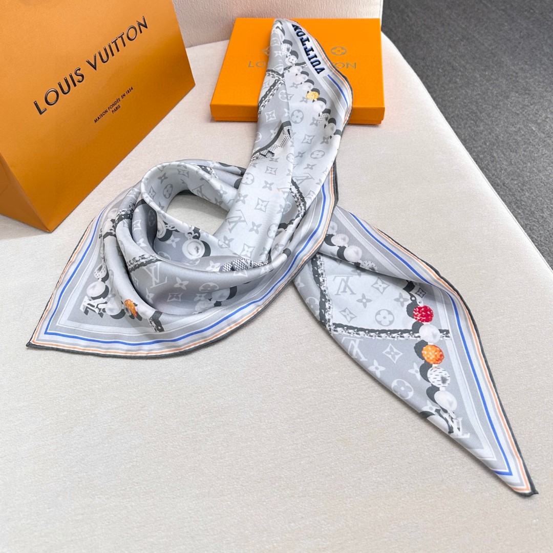 Louis Vuitton scarf