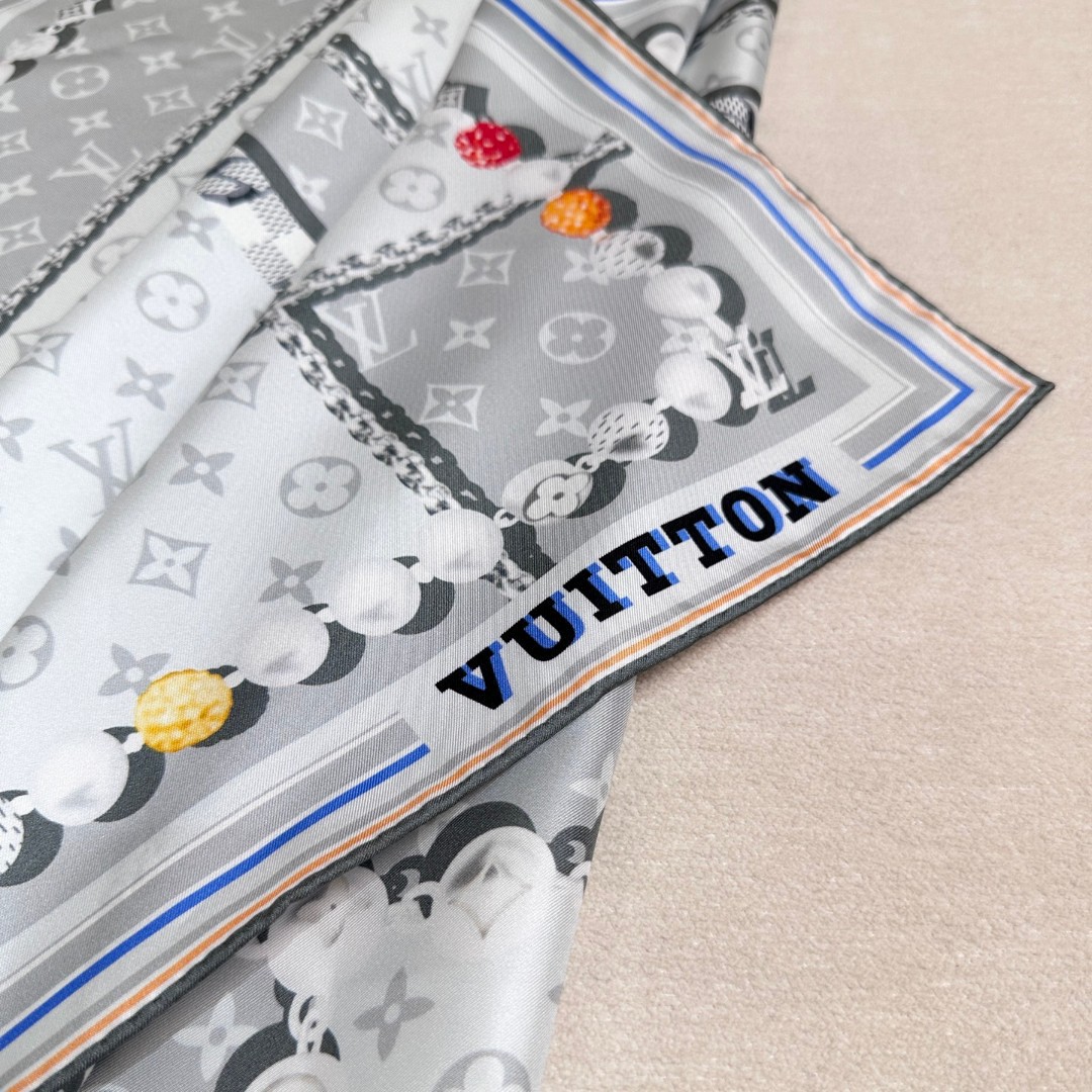 Louis Vuitton scarf