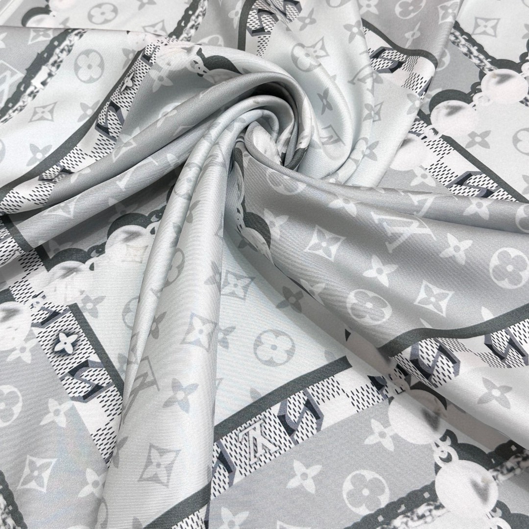 Louis Vuitton scarf