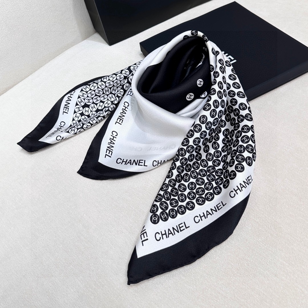 Chanel Bubble Scarf