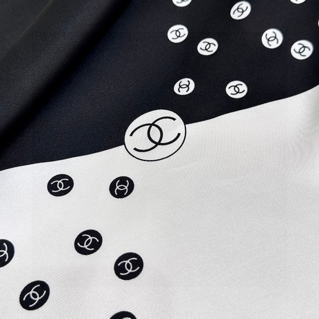 Chanel Bubble Scarf