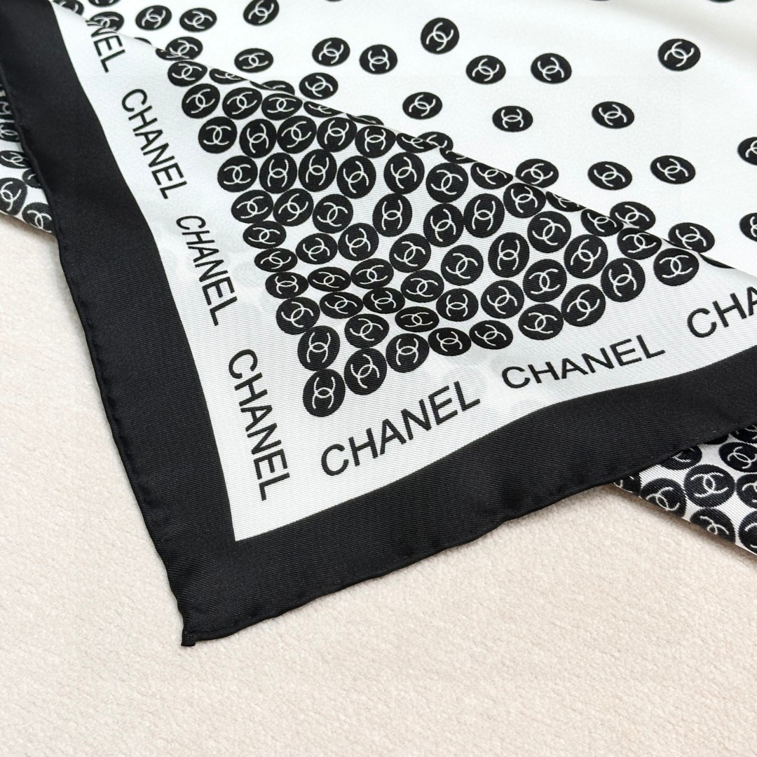 Chanel Bubble Scarf