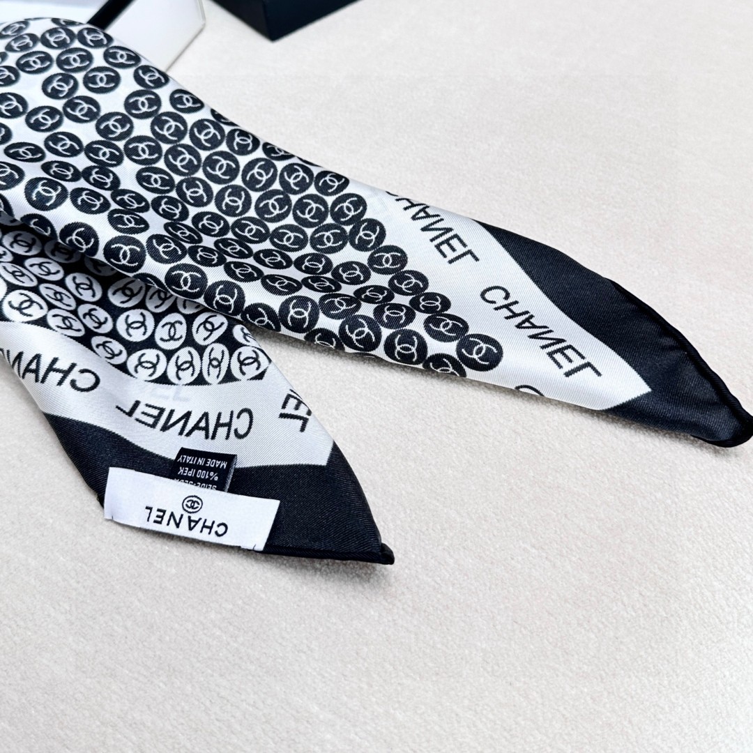 Chanel Bubble Scarf