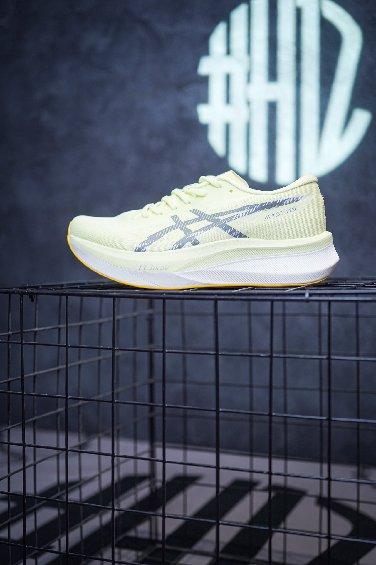 Asics Magic Speed 4 