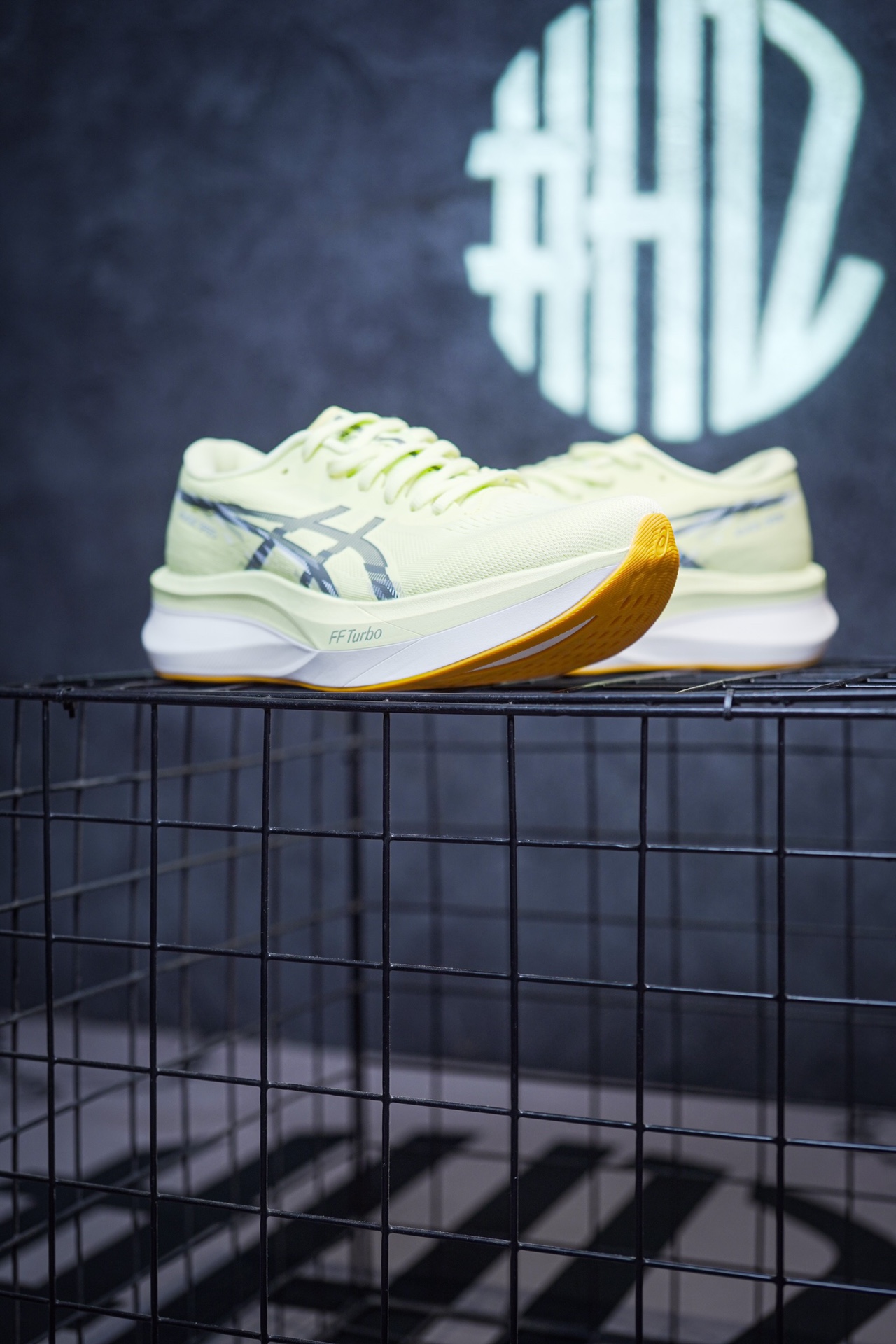 Asics Magic Speed 4 