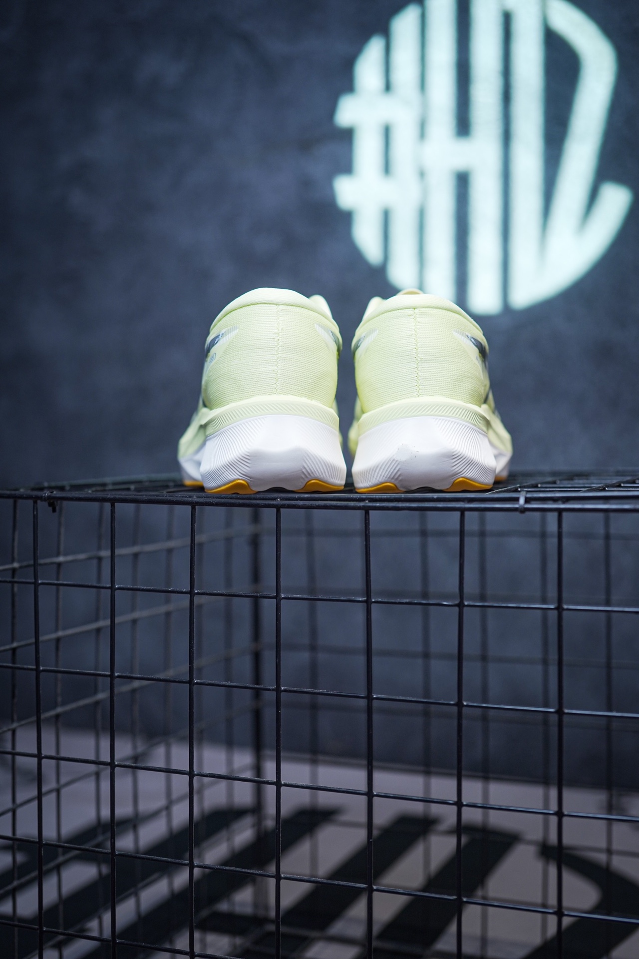 Asics Magic Speed 4 
