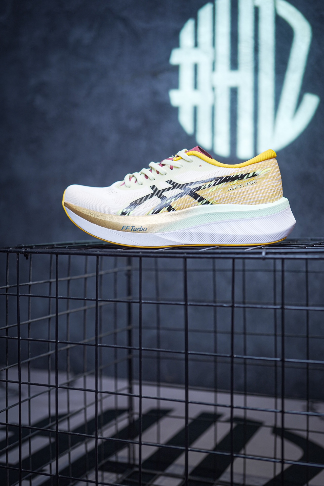 Asics Magic Speed 4 