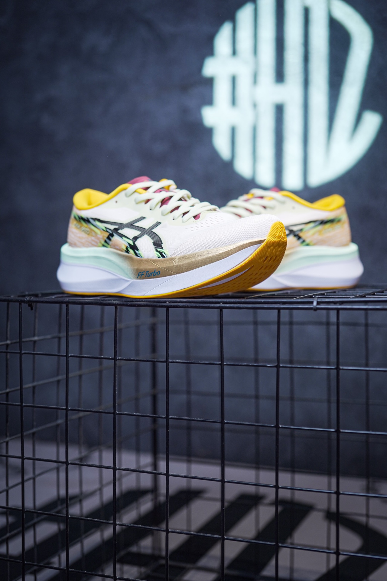 Asics Magic Speed 4 