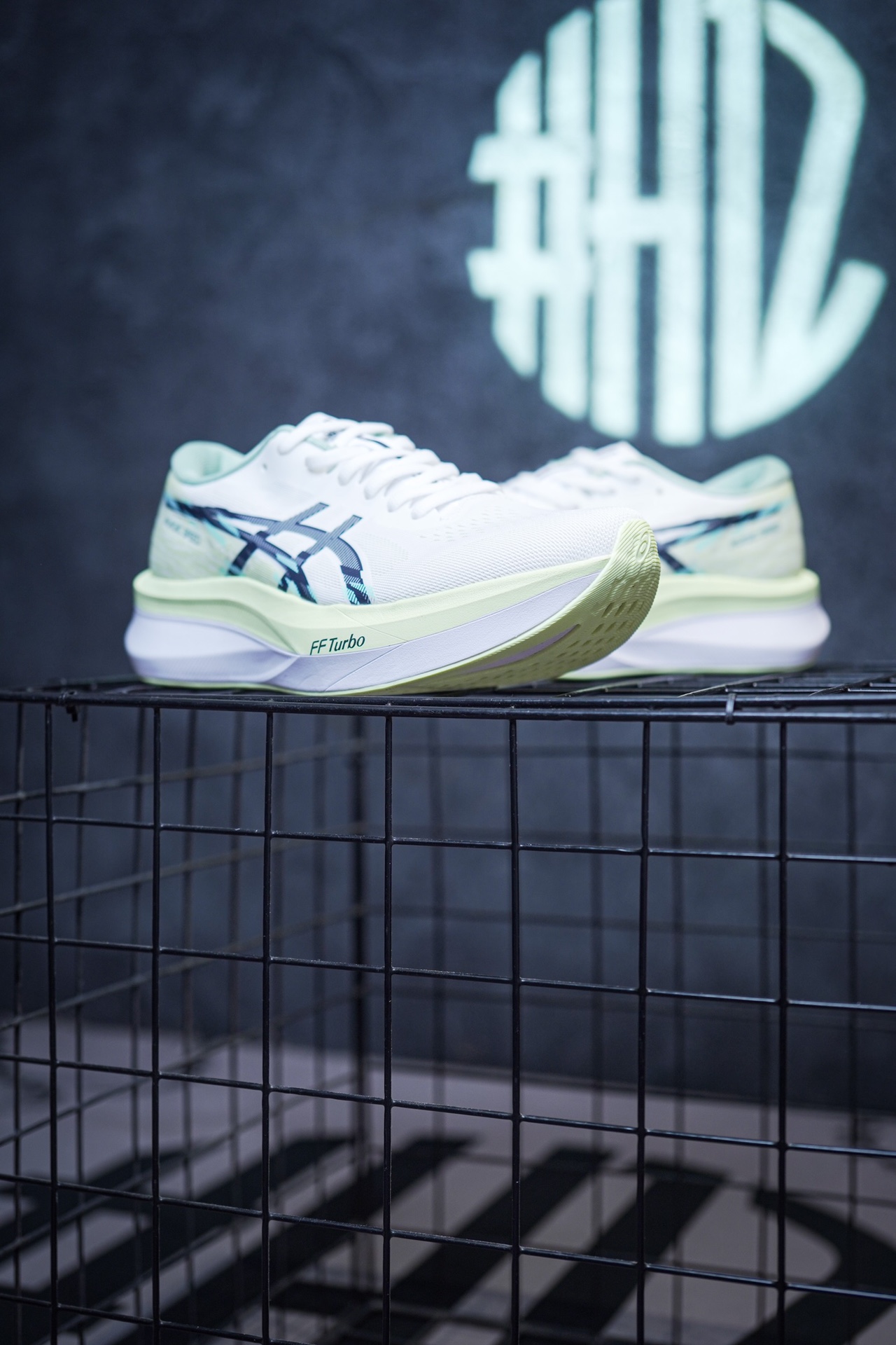 Asics Magic Speed 4 