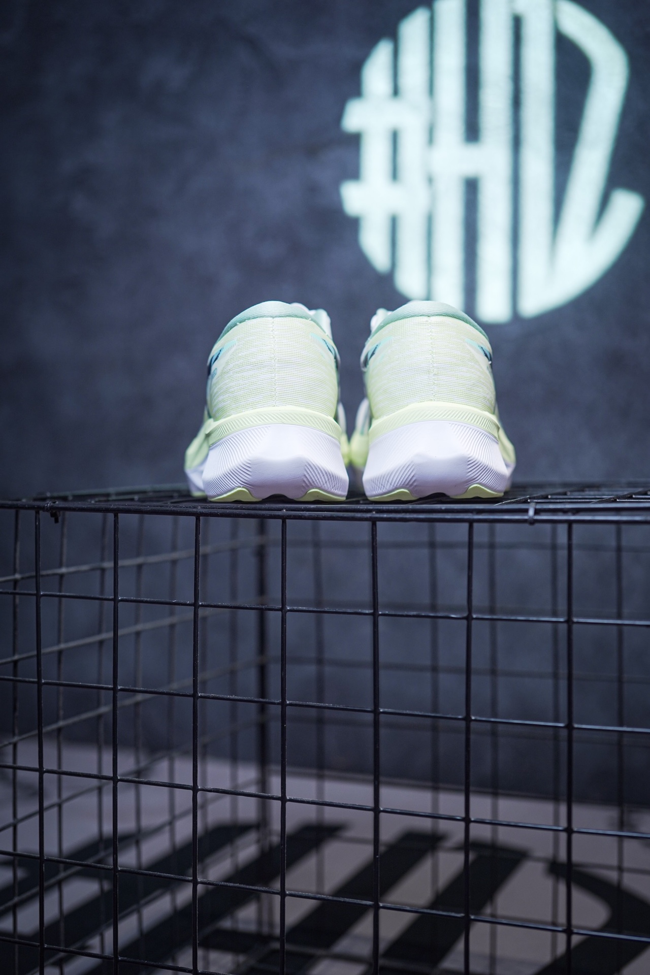 Asics Magic Speed 4 