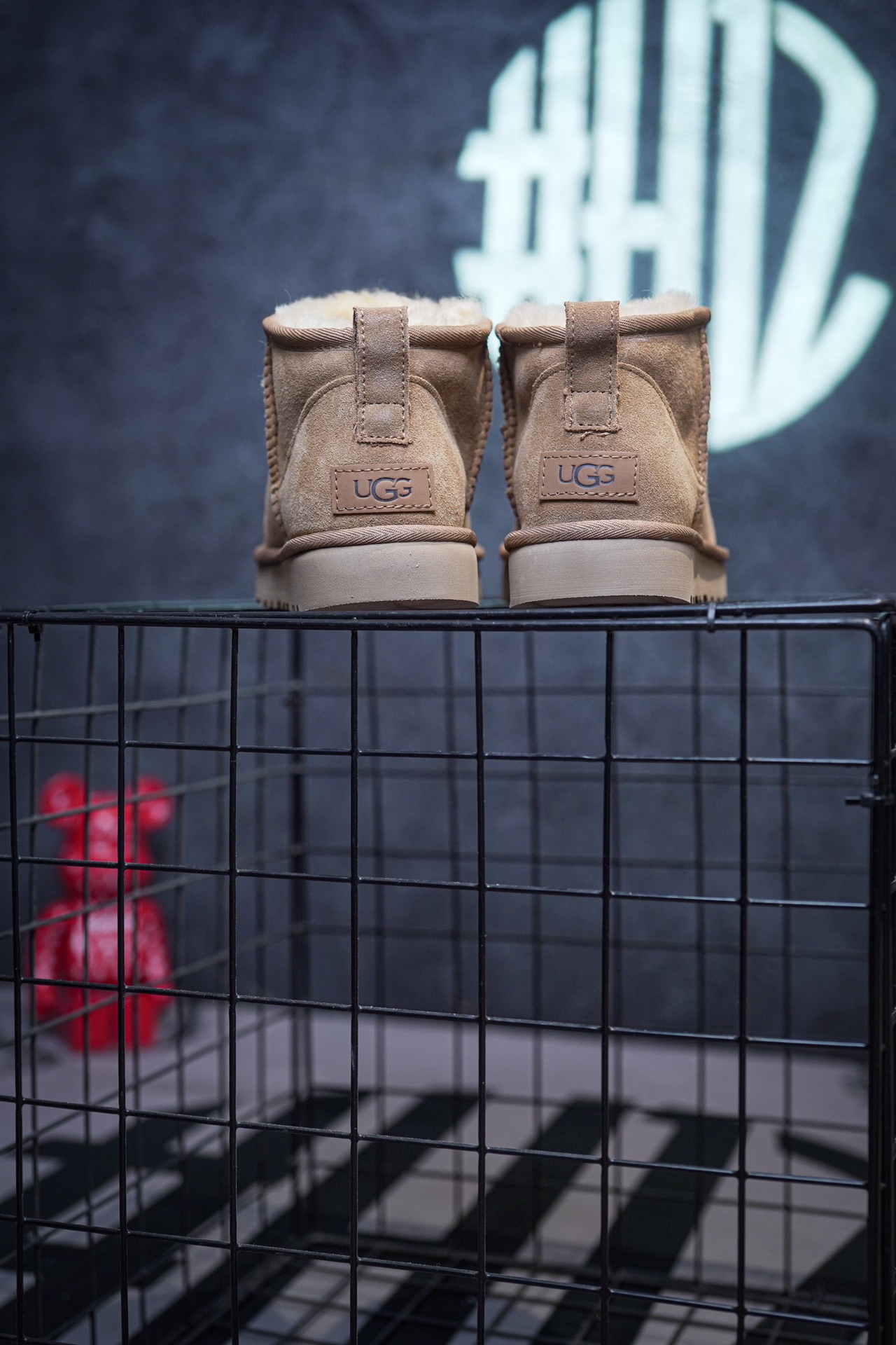 UGG snow boots mini low top maroon