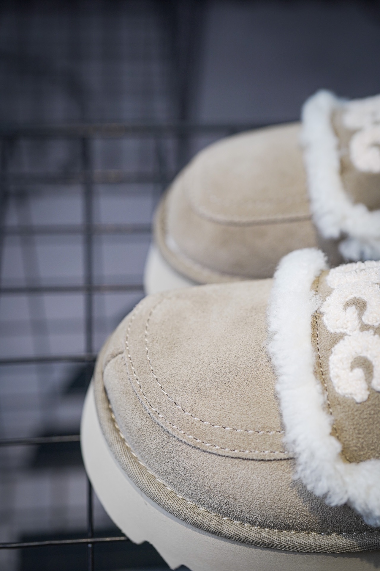 UGG Snow Boots Square Pudding Half Slip-On Chestnut/Walnut