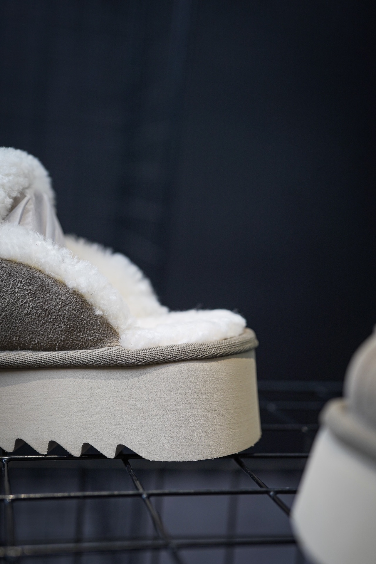 UGG Snow Boots Square Pudding Half Slip-On Chestnut/Walnut