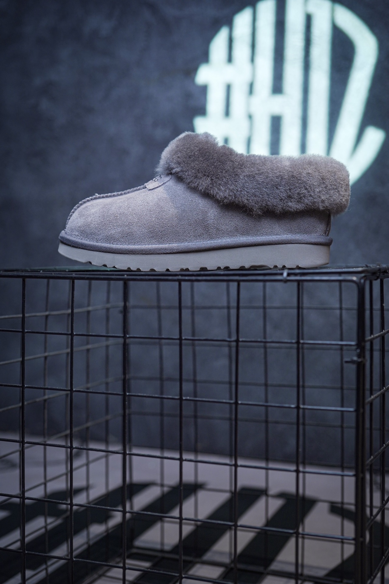 UGG Snow Boots Thin Sole Tate Grey/Black
