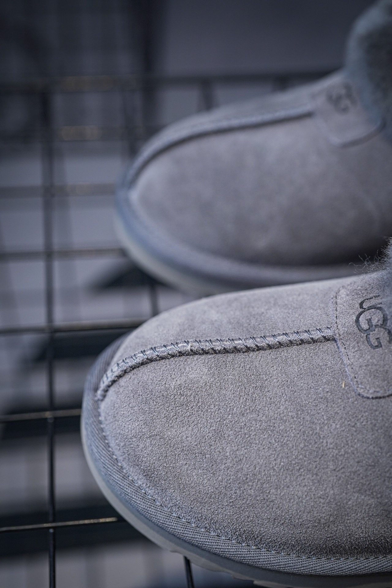 UGG Snow Boots Thin Sole Tate Grey/Black
