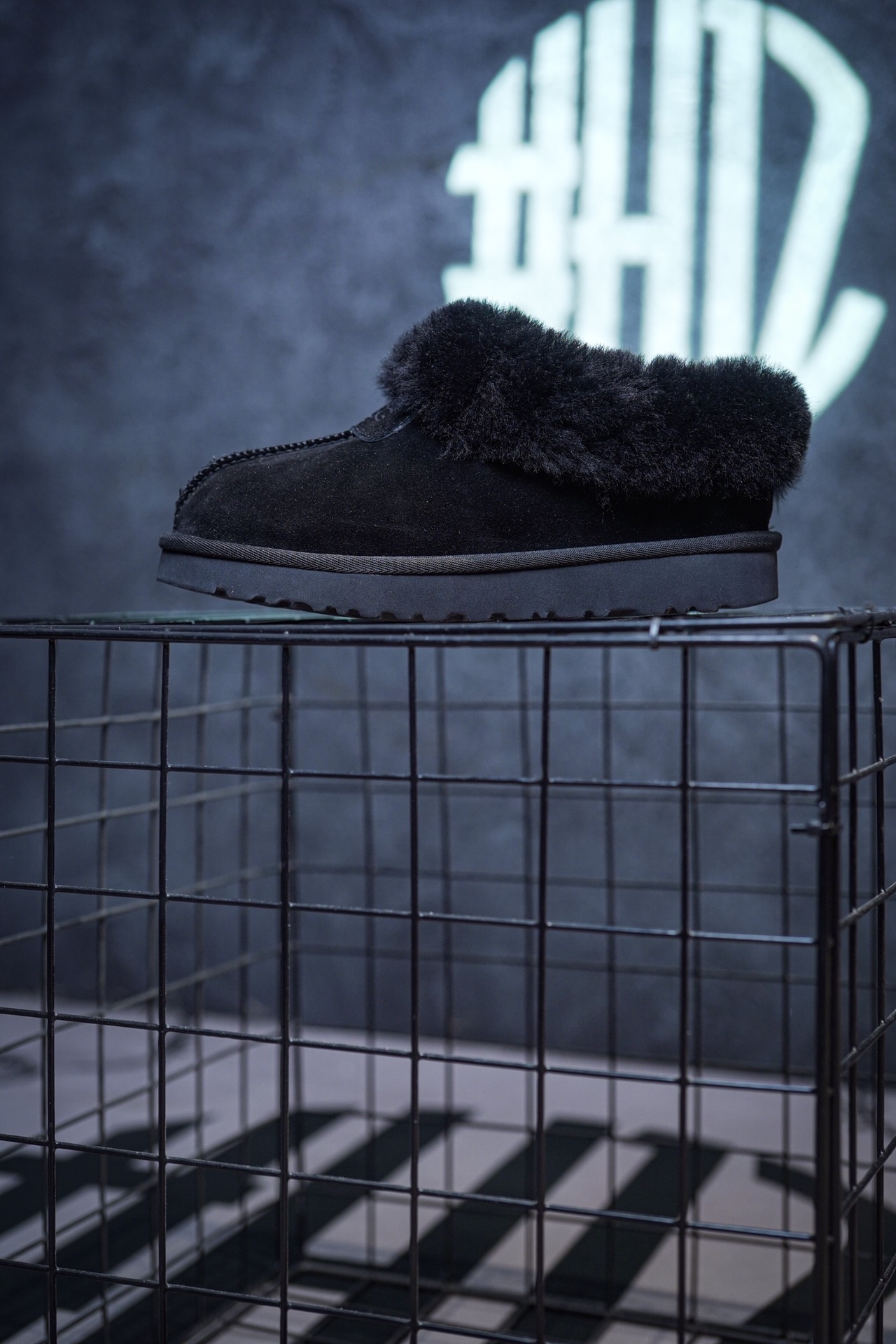 UGG Snow Boots Thin Sole Tate Grey/Black
