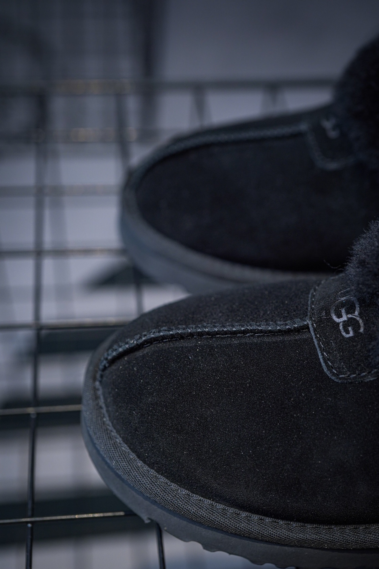 UGG Snow Boots Thin Sole Tate Grey/Black