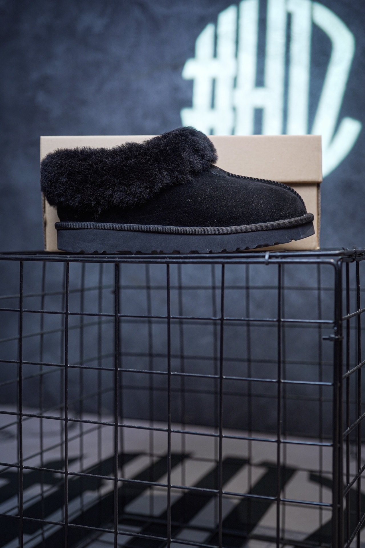 UGG Snow Boots Thin Sole Tate Grey/Black