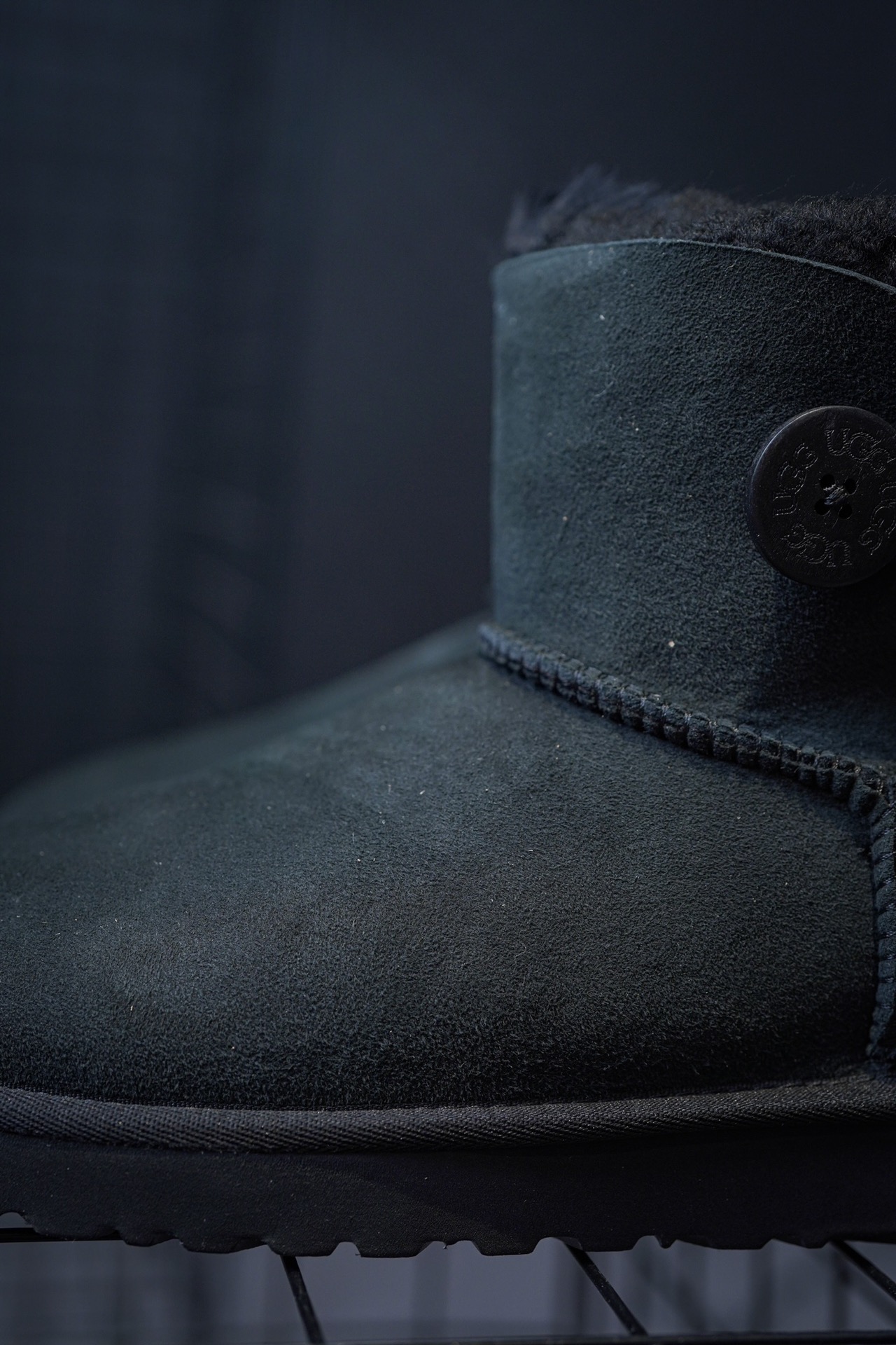 UGG Snow Boots Classic Button Black, Sand