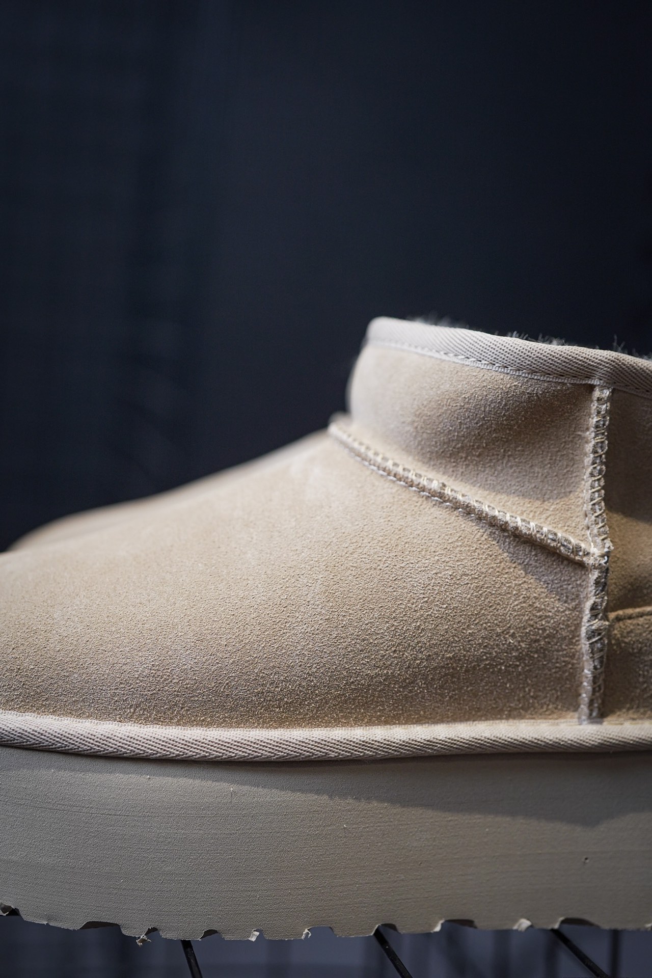 UGG Snow Boots Thick Sole 5CM Low Top Sand, Black