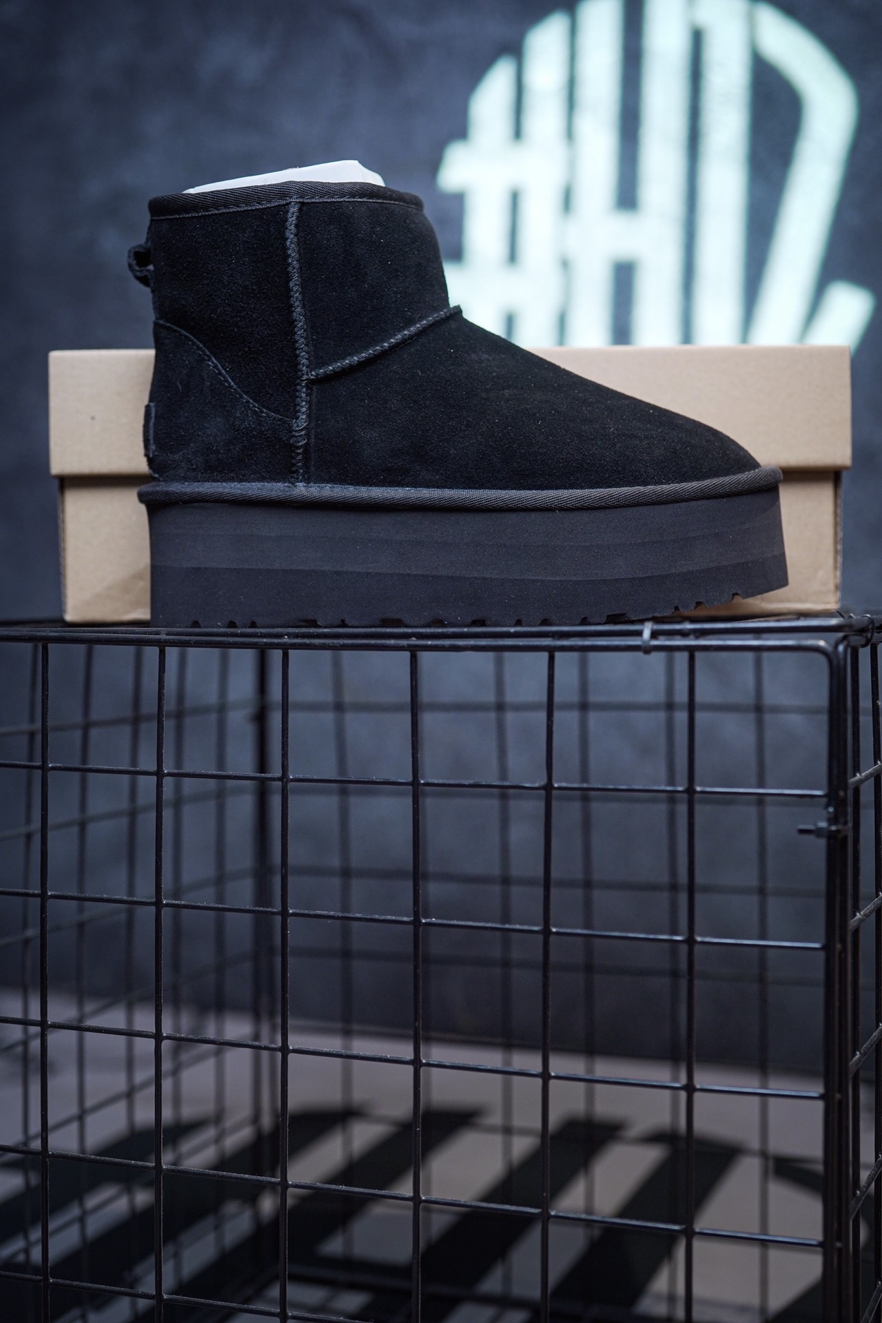 UGG Snow Boots Thick Sole 5CM Low Top Sand, Black