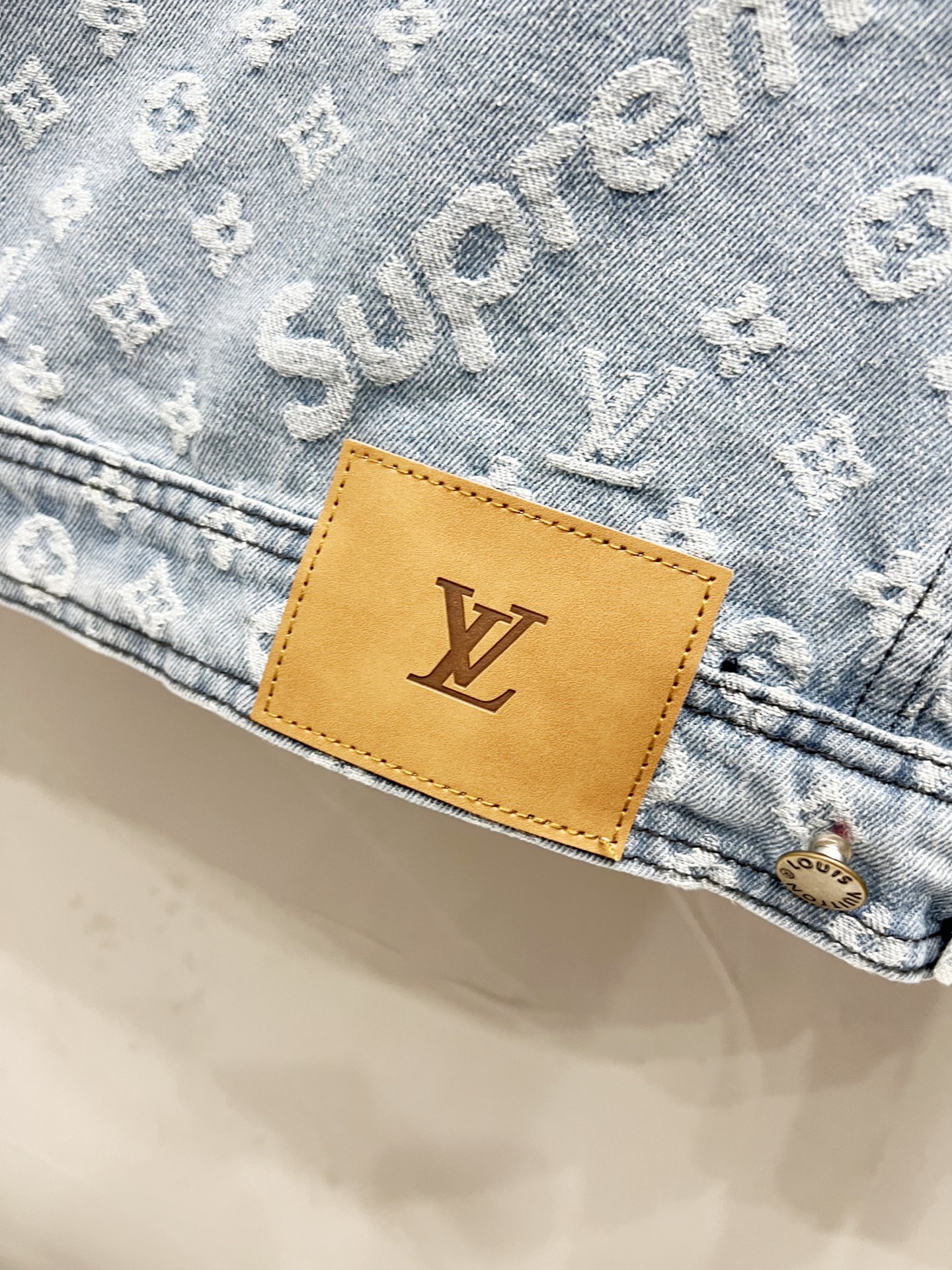 Louis Vuttion✘  Supreme