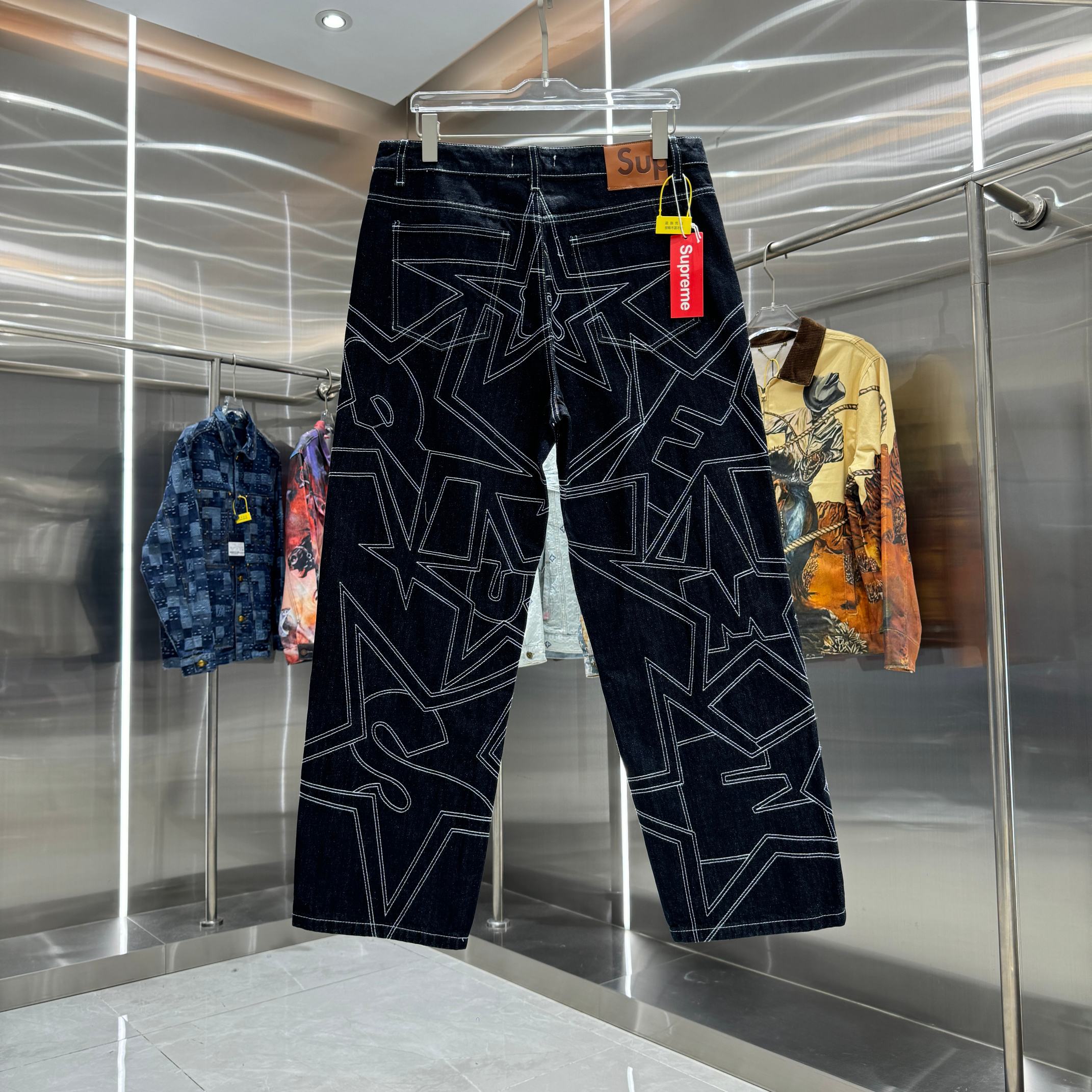 Supreme Star-stitched Relaxed Straight Jeans (Unisex)