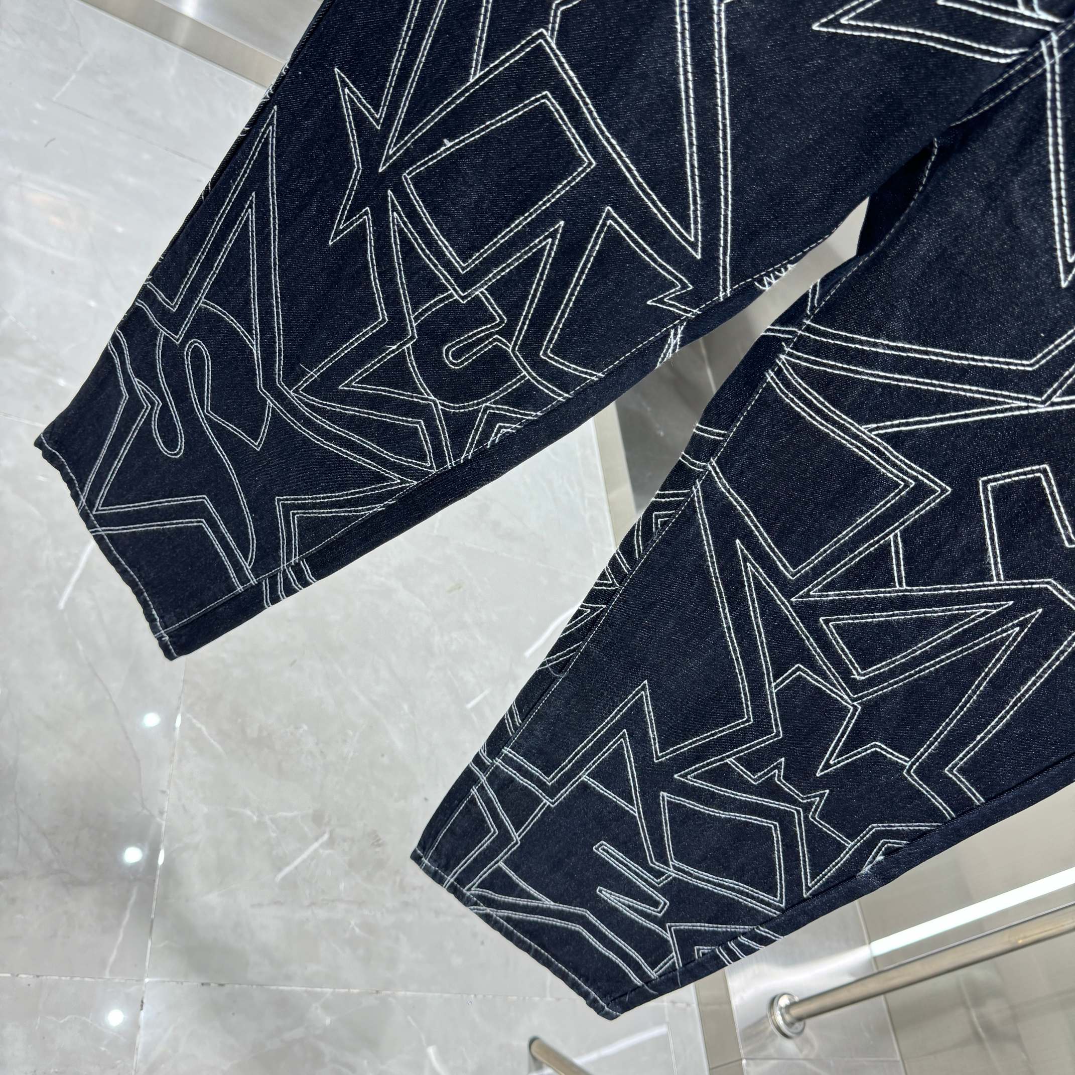 Supreme Star-stitched Relaxed Straight Jeans (Unisex)
