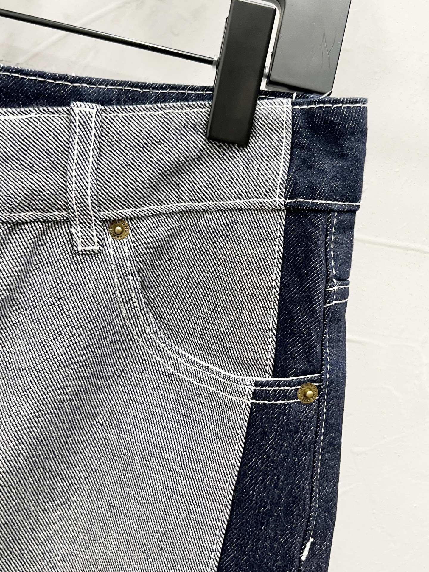 Supreme striped loose-fitting jeans