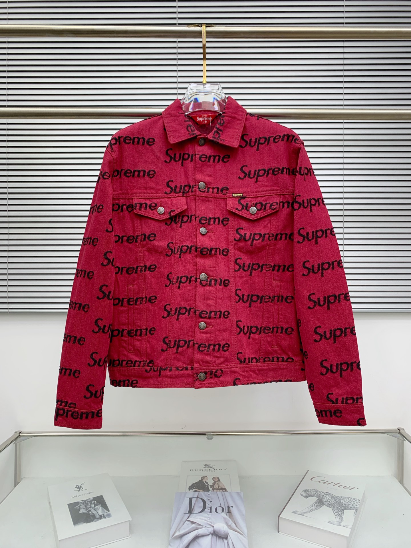 Supreme frayed denim red/grey