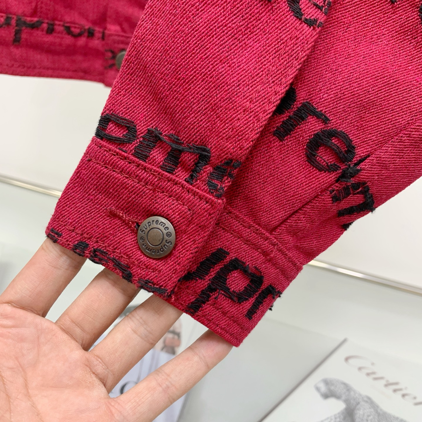 Supreme frayed denim red/grey
