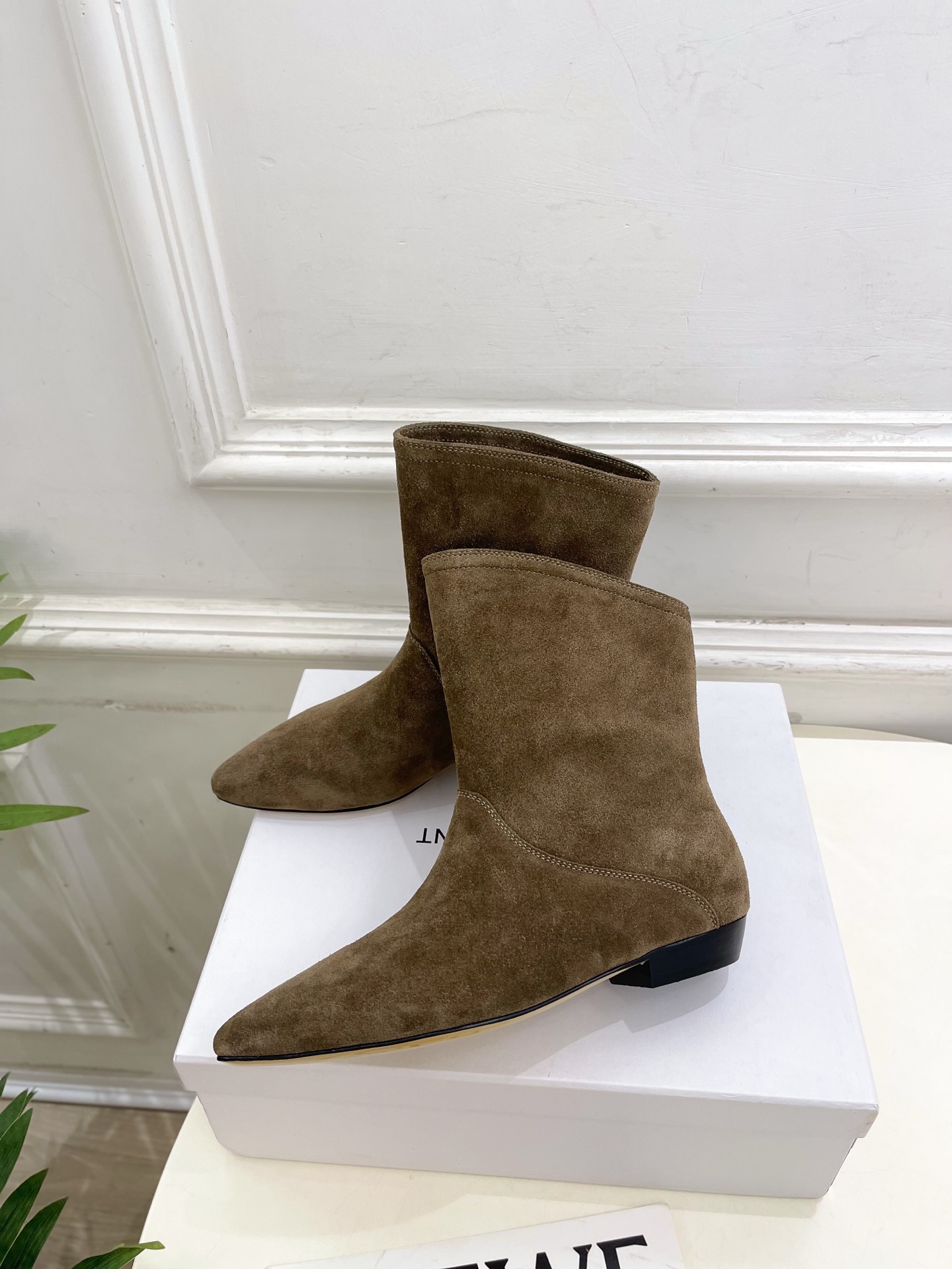 ISABEL MARANT autumn and winter new pointed toe ankle boots