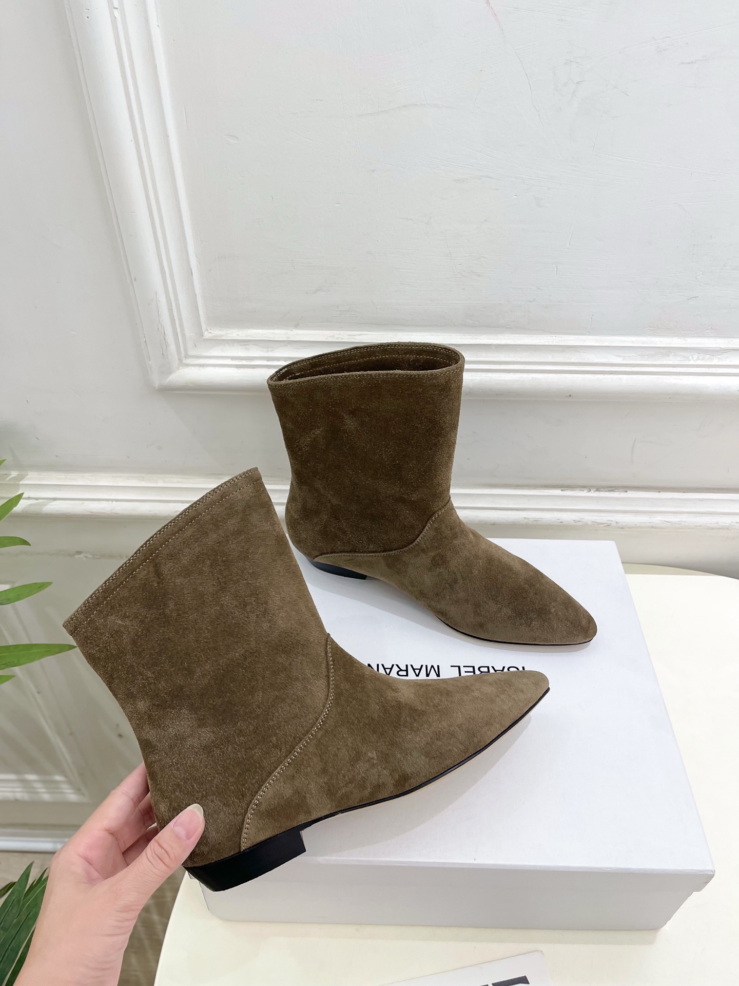 ISABEL MARANT autumn and winter new pointed toe ankle boots