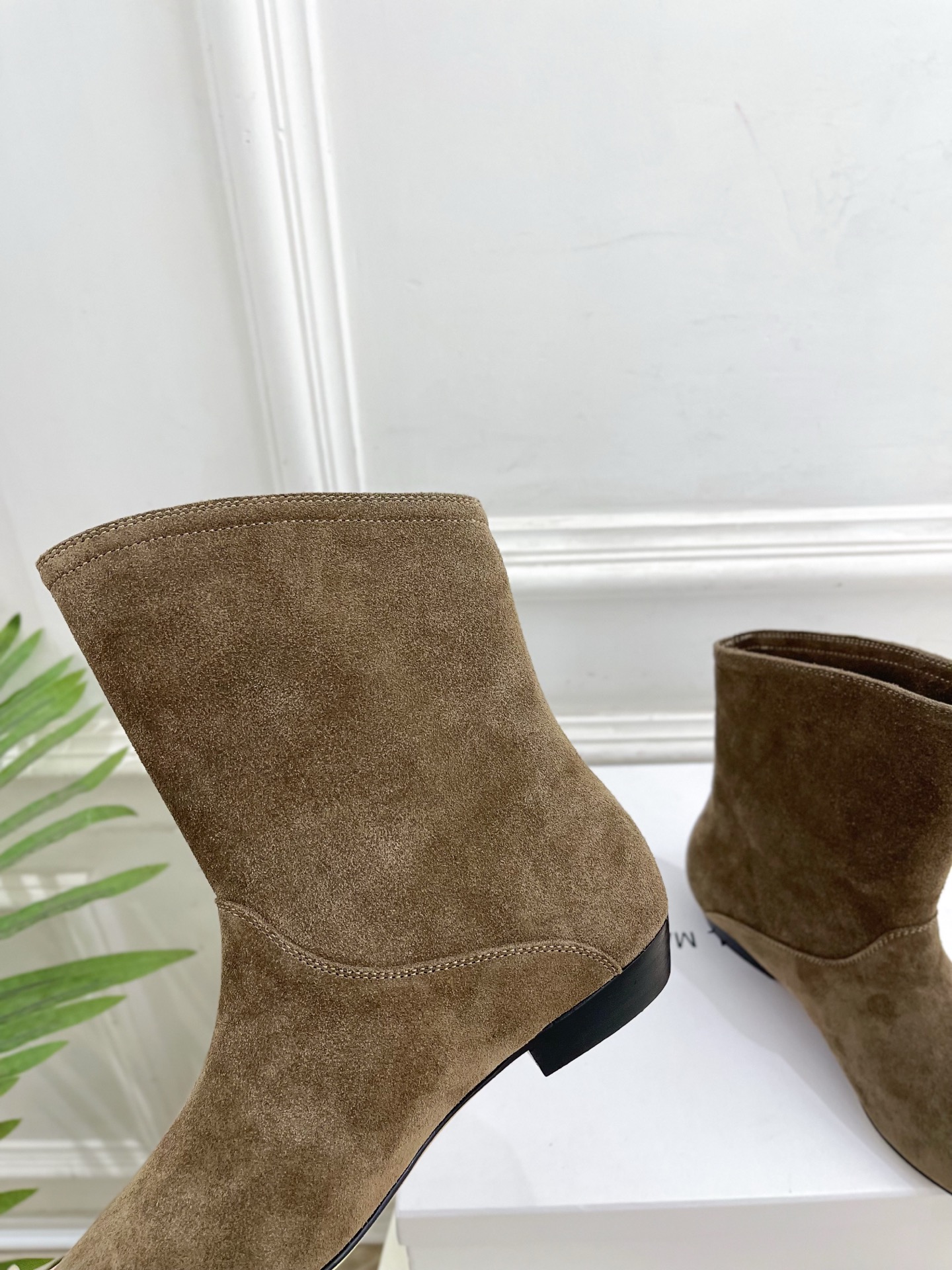 ISABEL MARANT autumn and winter new pointed toe ankle boots