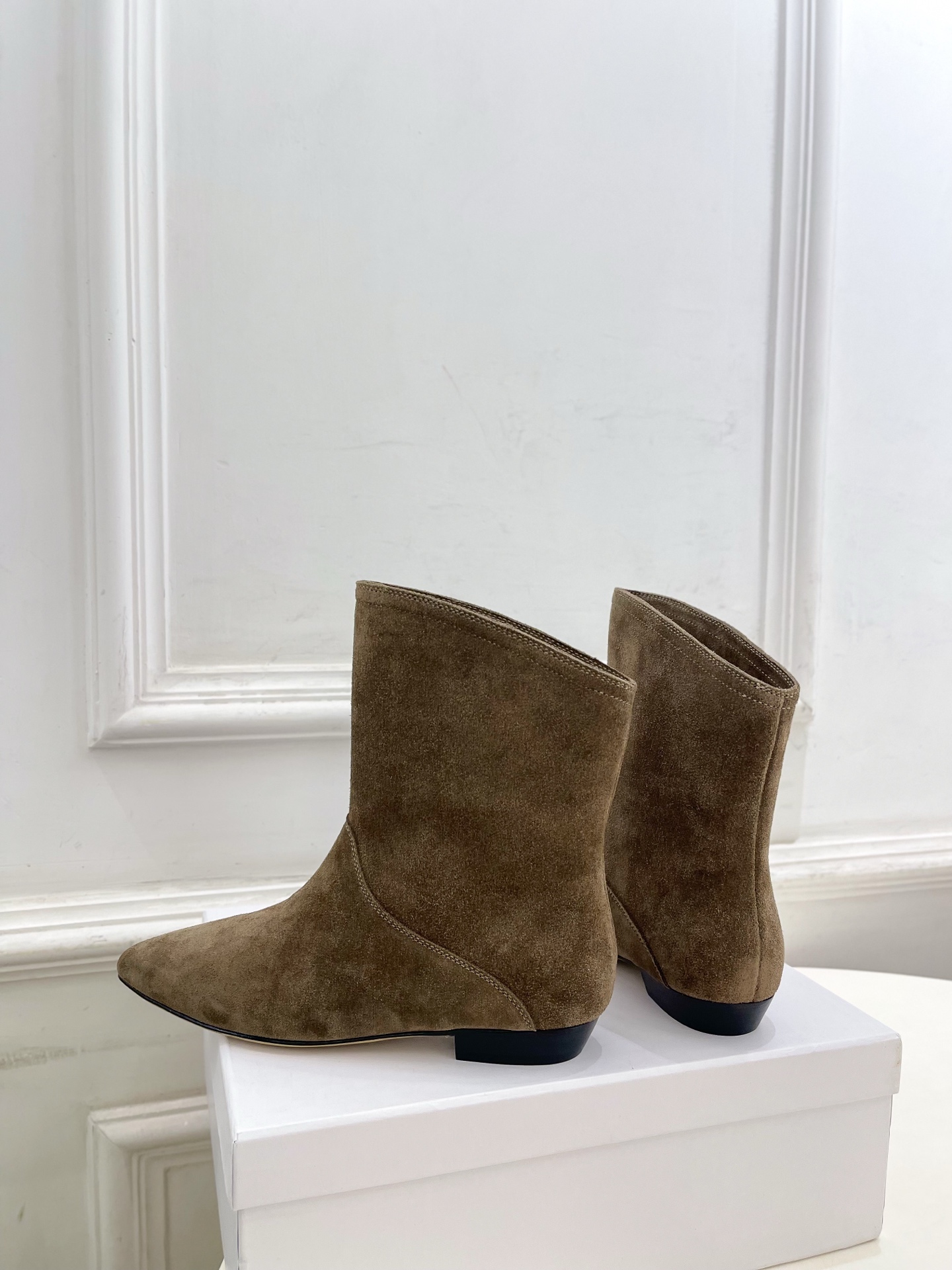 ISABEL MARANT autumn and winter new pointed toe ankle boots