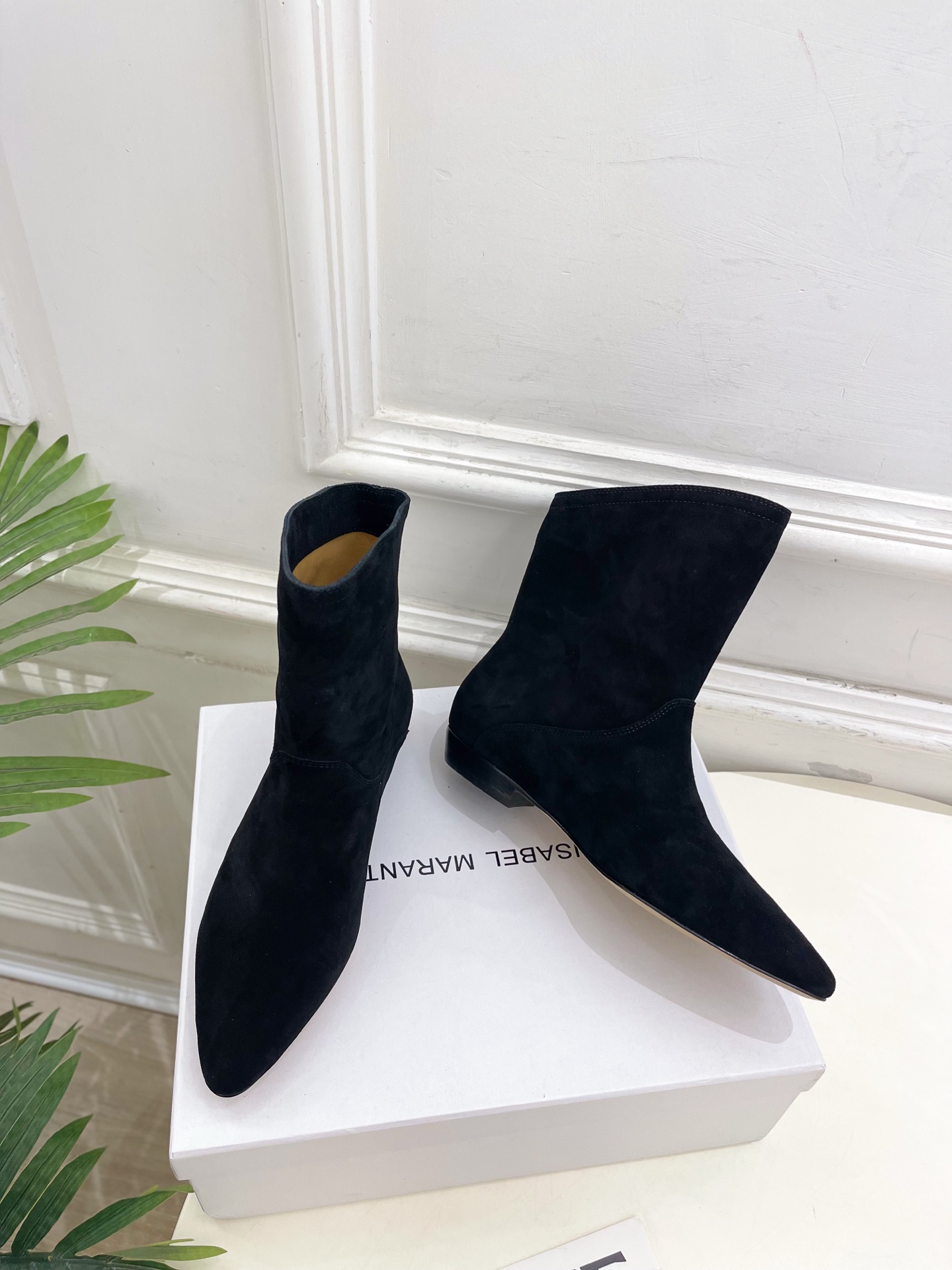 ISABEL MARANT autumn and winter new pointed toe ankle boots