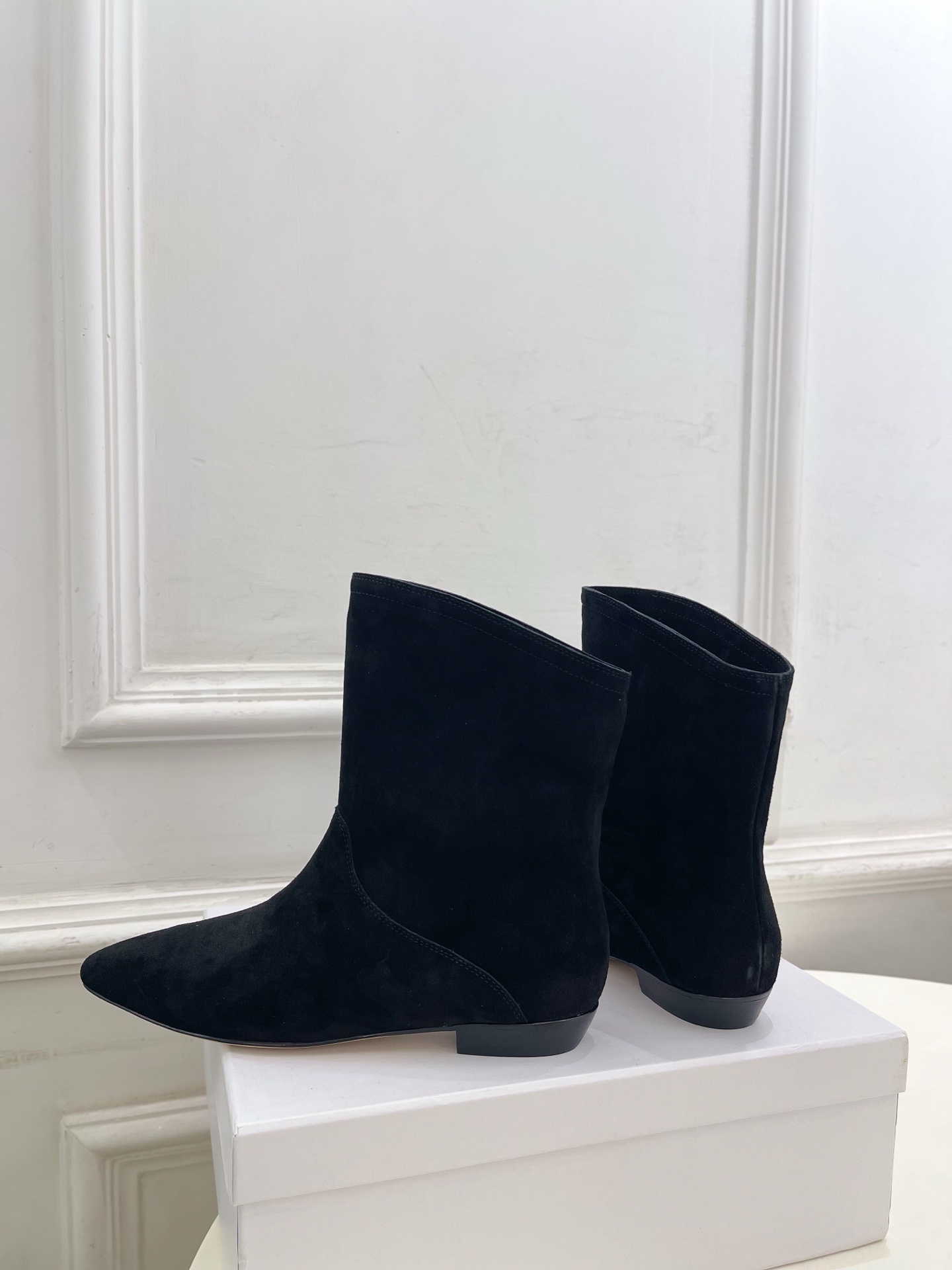 ISABEL MARANT autumn and winter new pointed toe ankle boots
