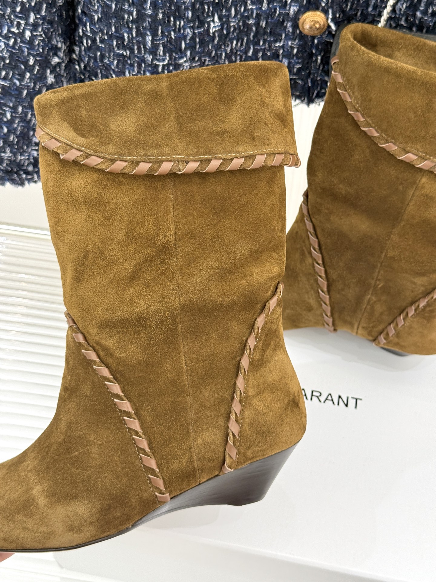 ISABEL MARANT Fall/Winter Classic Retro Pointed Toe Ankle Boots